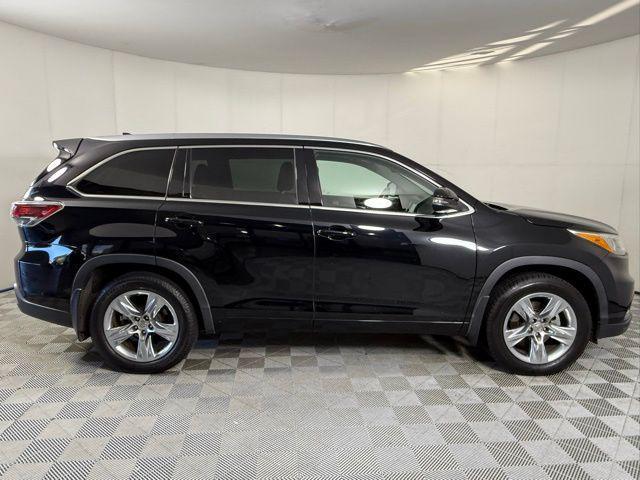 used 2015 Toyota Highlander car, priced at $19,790