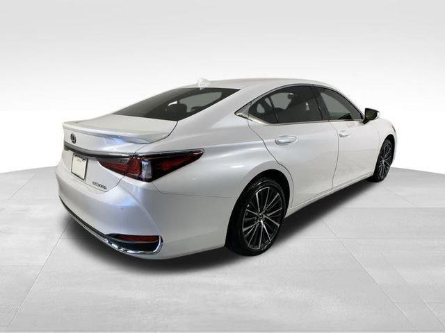 new 2024 Lexus ES 300h car, priced at $51,085