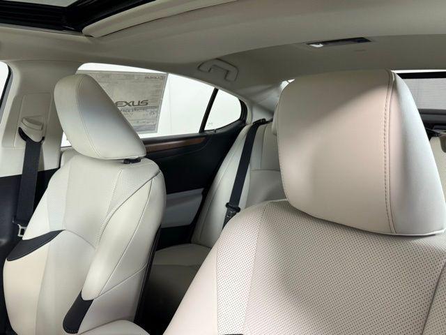 new 2025 Lexus ES 350 car, priced at $49,524