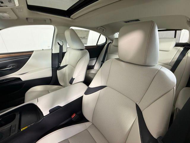 new 2025 Lexus ES 350 car, priced at $49,524