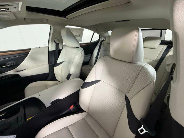 new 2025 Lexus ES 350 car, priced at $49,524