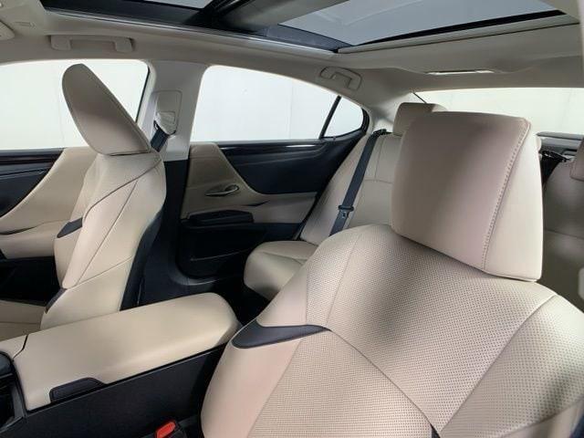 used 2019 Lexus ES 350 car, priced at $34,390