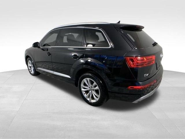 used 2019 Audi Q7 car, priced at $19,990