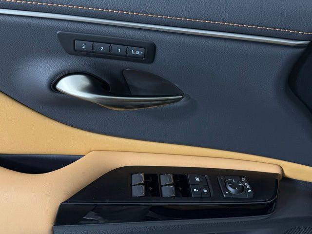 new 2025 Lexus ES 350 car, priced at $47,964