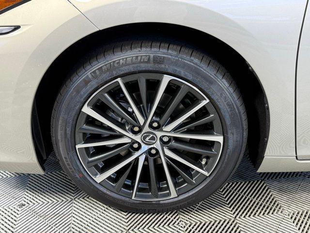new 2025 Lexus ES 350 car, priced at $47,964