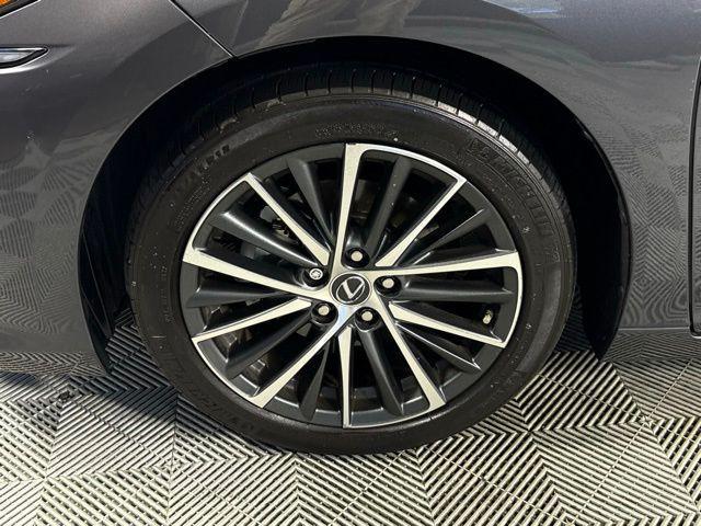 used 2023 Lexus ES 300h car, priced at $42,590