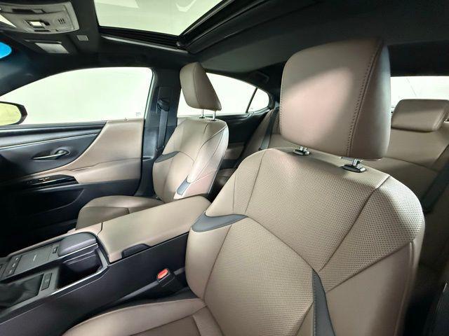 used 2022 Lexus ES 350 car, priced at $40,990
