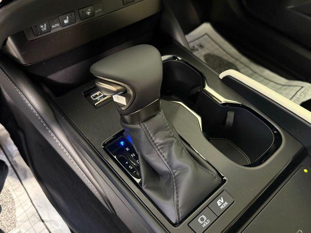 new 2025 Lexus ES 300h car, priced at $51,244
