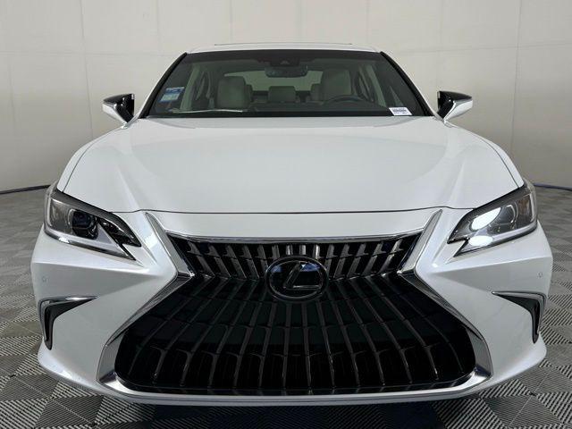 new 2025 Lexus ES 300h car, priced at $51,244