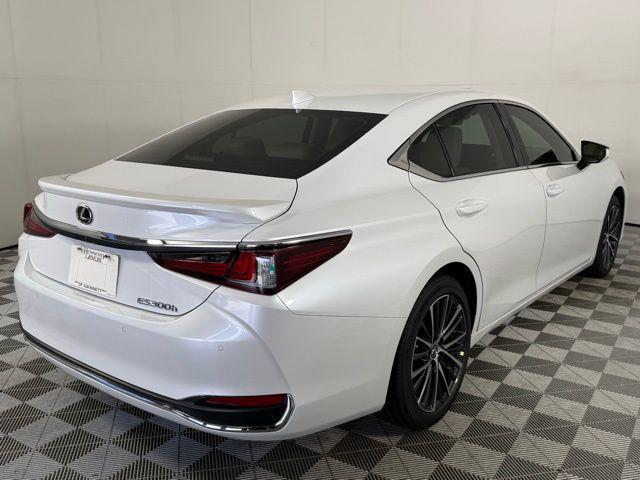 new 2025 Lexus ES 300h car, priced at $51,244