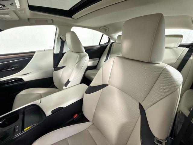 used 2025 Lexus ES 300h car, priced at $44,890