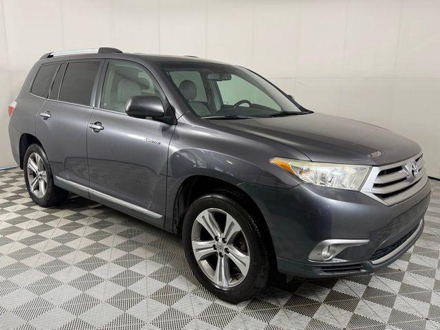 used 2011 Toyota Highlander car, priced at $11,390