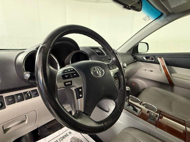 used 2011 Toyota Highlander car, priced at $11,390