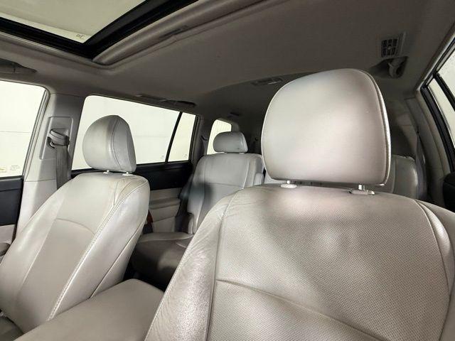used 2011 Toyota Highlander car, priced at $11,390
