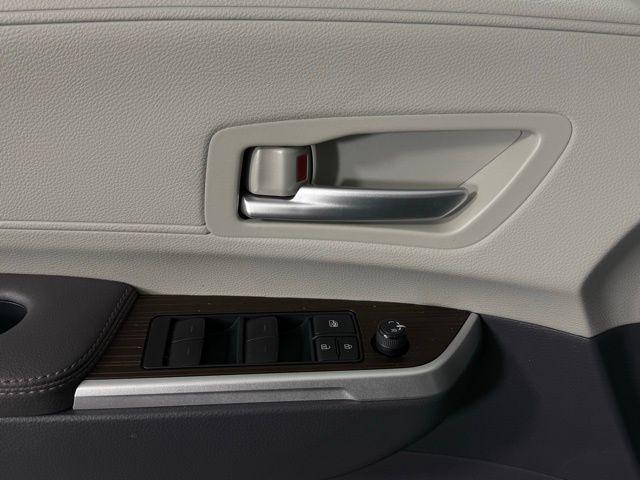 used 2023 Toyota Sienna car, priced at $39,990