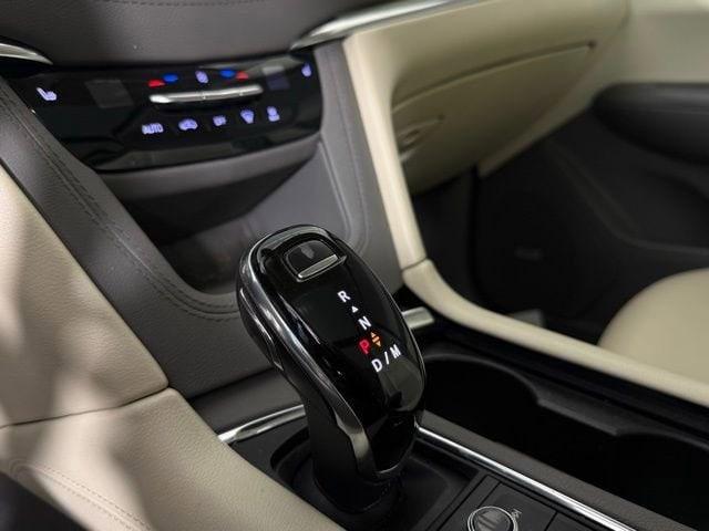 used 2020 Cadillac XT5 car, priced at $24,900