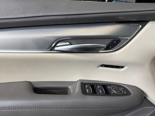 used 2020 Cadillac XT5 car, priced at $24,900