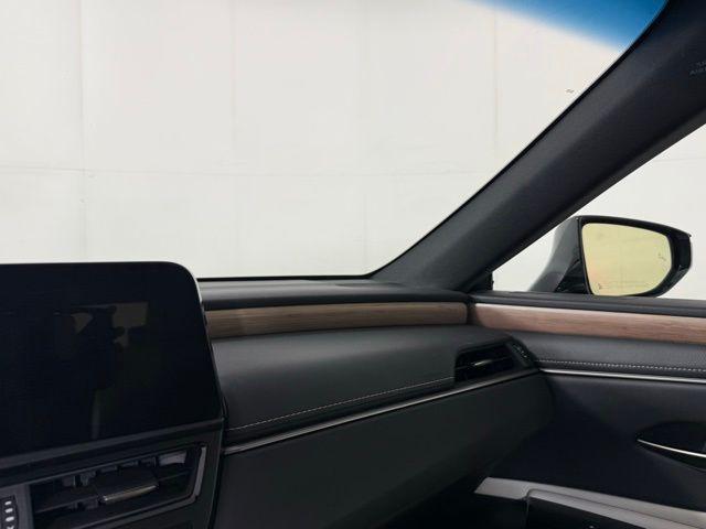 used 2025 Lexus ES 350 car, priced at $44,990