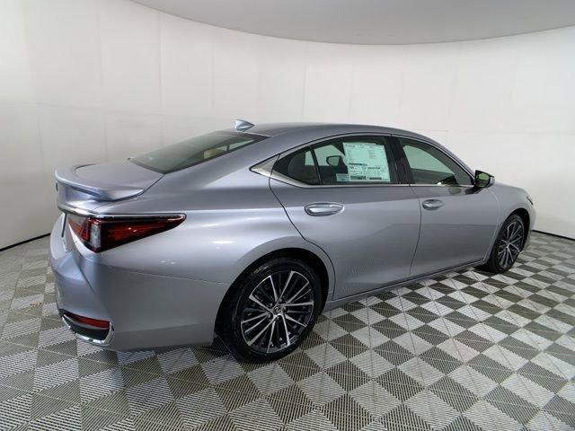 new 2025 Lexus ES 300h car, priced at $51,124