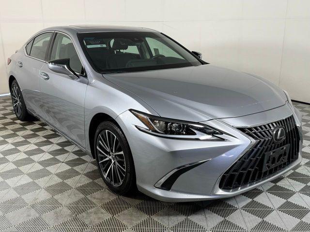 used 2024 Lexus ES 300h car, priced at $43,390