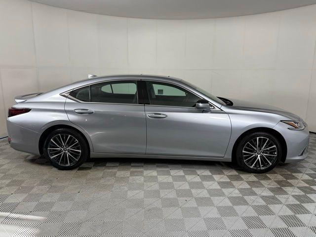 used 2024 Lexus ES 300h car, priced at $43,390