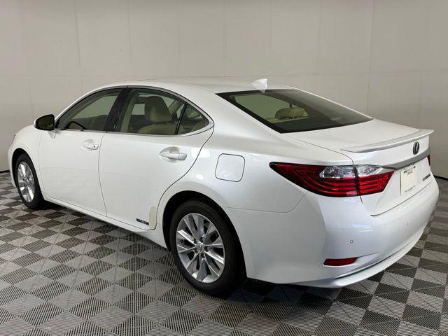 used 2015 Lexus ES 300h car, priced at $19,990