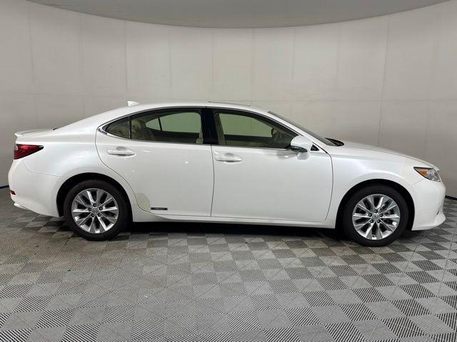 used 2015 Lexus ES 300h car, priced at $19,990