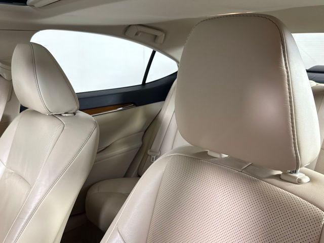 used 2015 Lexus ES 300h car, priced at $19,990