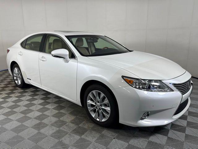 used 2015 Lexus ES 300h car, priced at $19,990