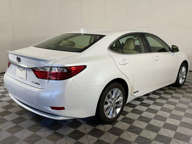 used 2015 Lexus ES 300h car, priced at $19,990