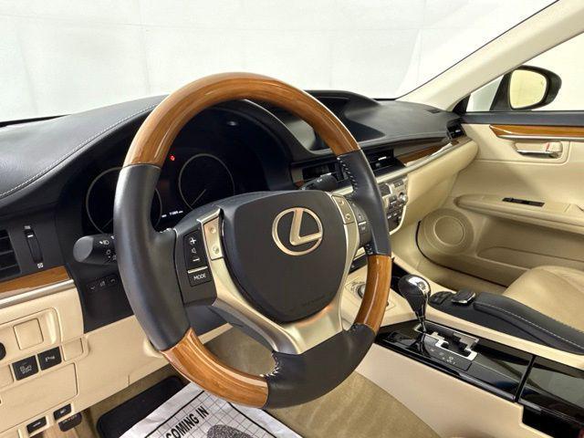 used 2015 Lexus ES 300h car, priced at $19,990