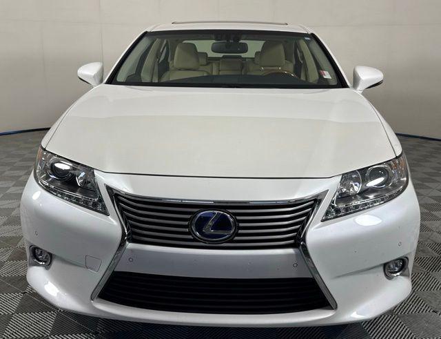 used 2015 Lexus ES 300h car, priced at $19,990