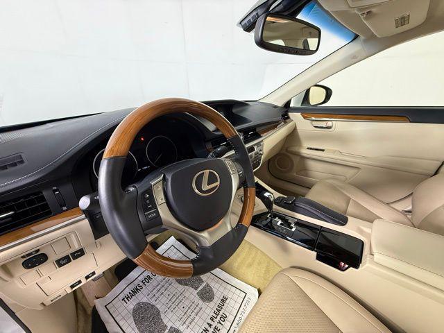used 2015 Lexus ES 300h car, priced at $19,990