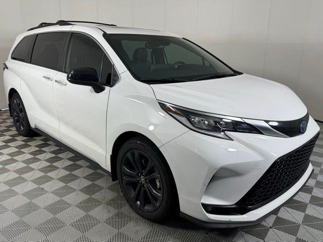 used 2022 Toyota Sienna car, priced at $39,990