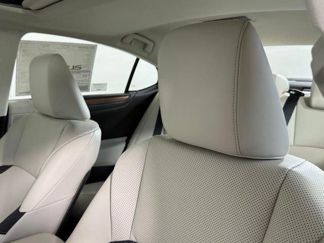 new 2025 Lexus ES 300h car, priced at $51,124