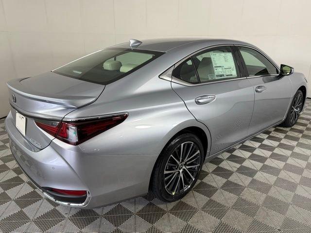 new 2025 Lexus ES 300h car, priced at $51,124