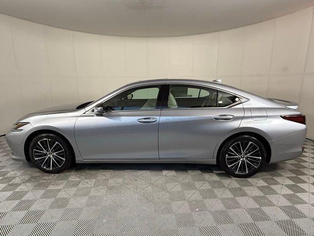 new 2025 Lexus ES 300h car, priced at $51,124
