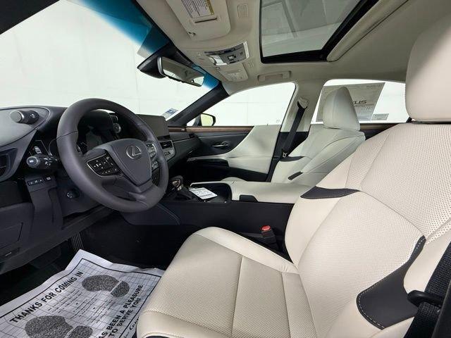 new 2025 Lexus ES 300h car, priced at $51,124