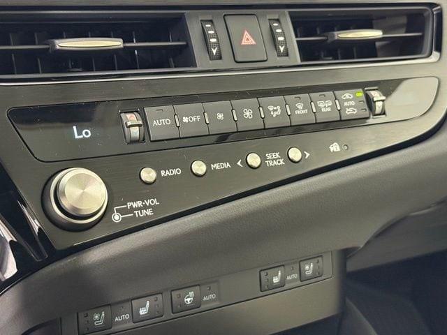 new 2025 Lexus ES 300h car, priced at $51,124