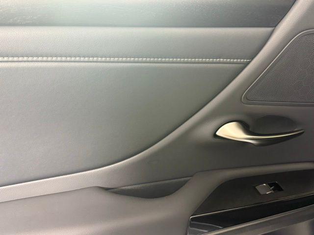 new 2025 Lexus ES 350 car, priced at $48,684