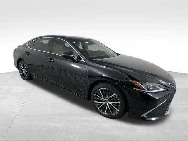 used 2023 Lexus ES 300h car, priced at $40,990