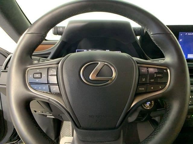 used 2023 Lexus ES 300h car, priced at $40,990