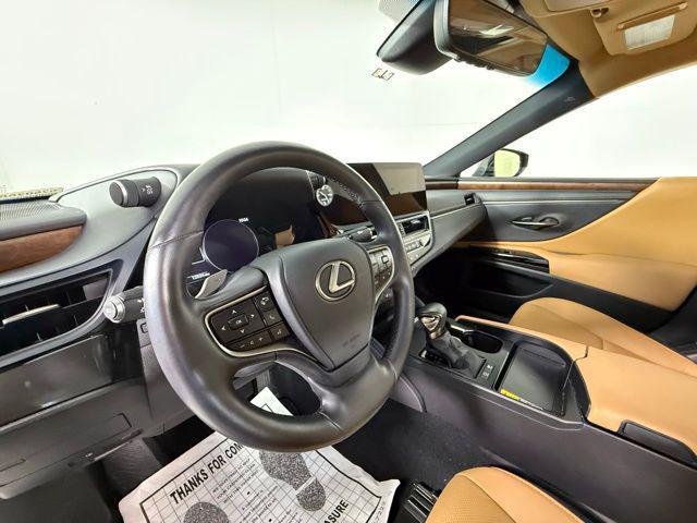 used 2025 Lexus ES 300h car, priced at $43,990