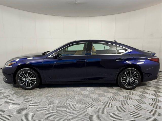 used 2025 Lexus ES 300h car, priced at $43,990
