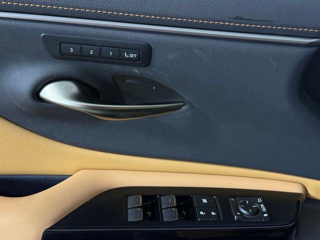 used 2025 Lexus ES 300h car, priced at $43,990