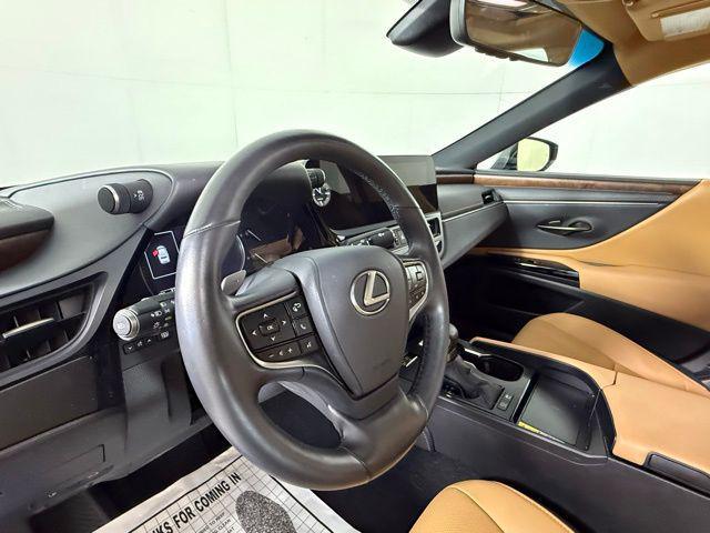 used 2025 Lexus ES 300h car, priced at $44,890