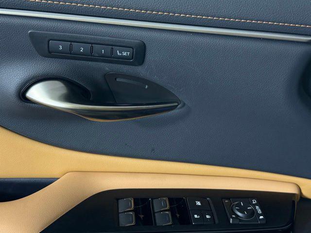 used 2025 Lexus ES 300h car, priced at $44,890
