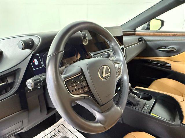 used 2025 Lexus ES 300h car, priced at $44,890