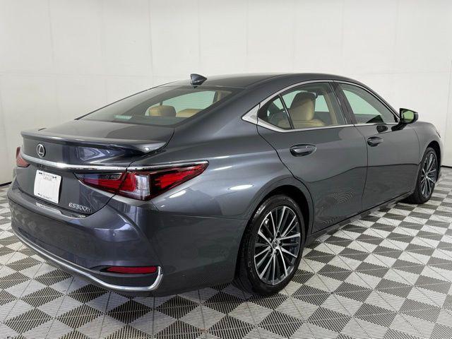 used 2025 Lexus ES 300h car, priced at $44,890