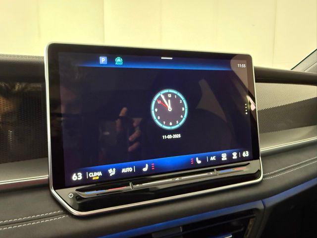 used 2025 Volkswagen Tiguan car, priced at $32,590